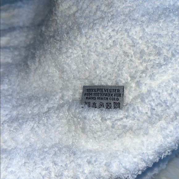 🆕 CC Cuffed Beanie Hat Womens One Size White with Sparkly Sequins and Pom Pom - Picture 4 of 4